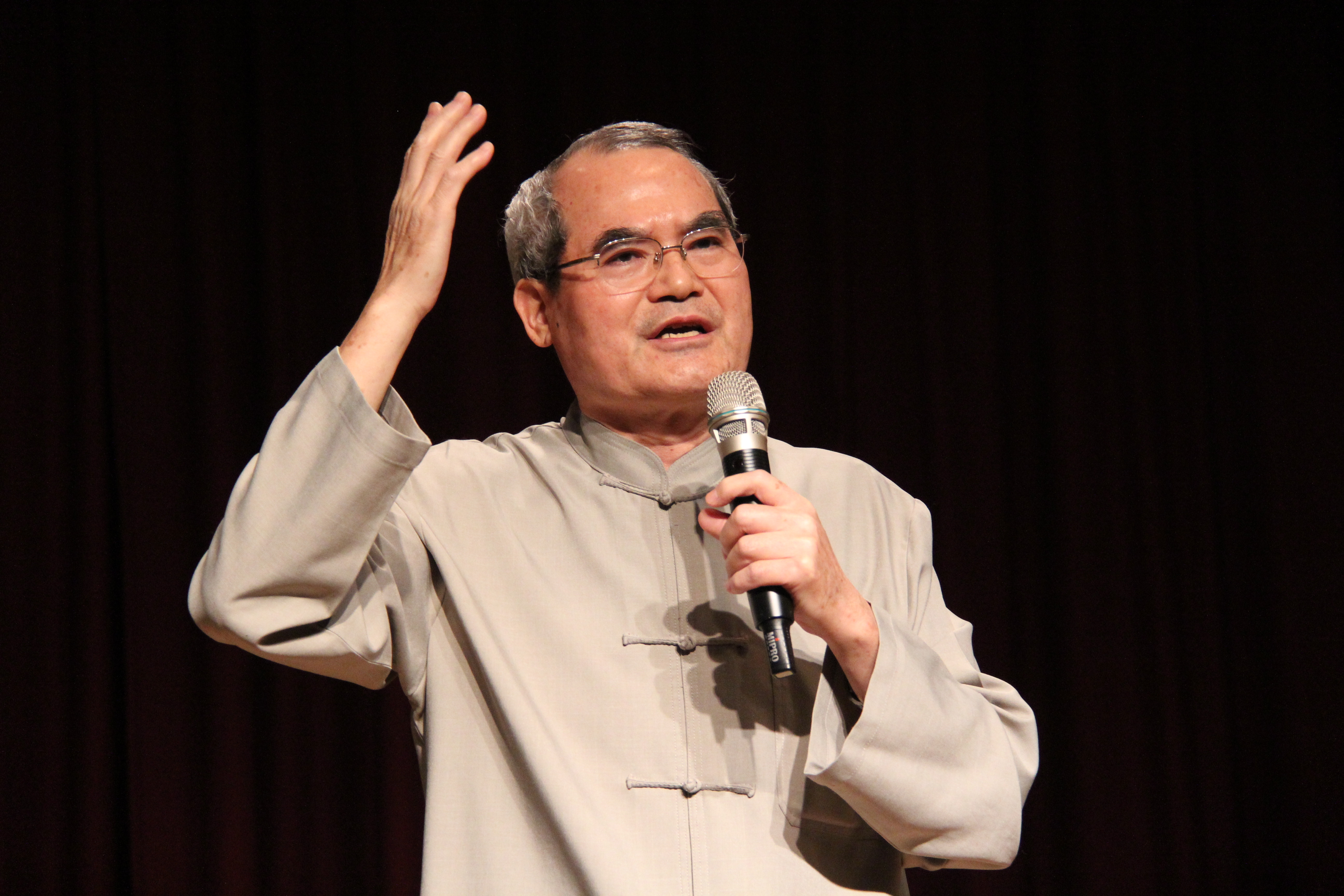 教師 「王偉勇」老師照片