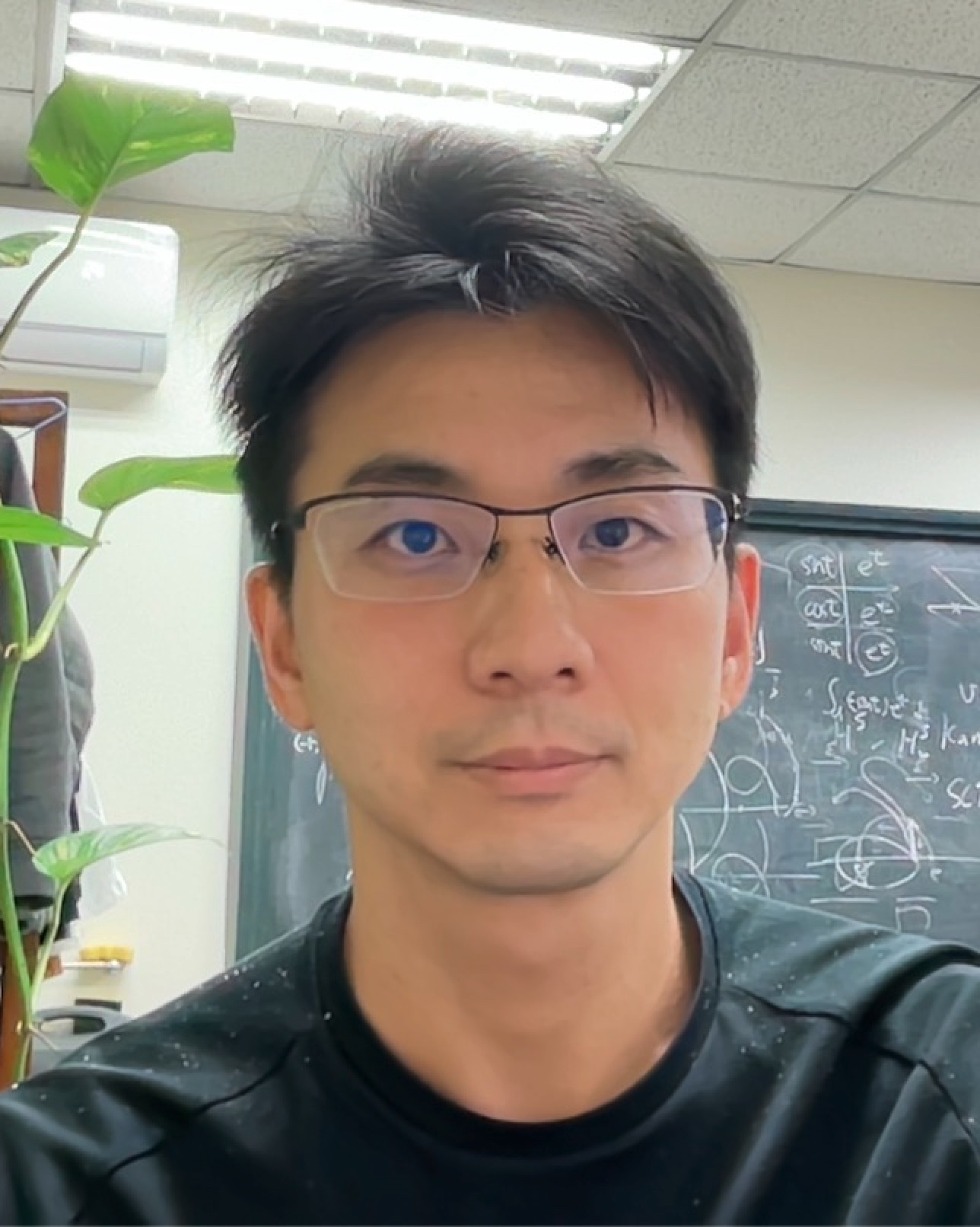 教師 「潘柏宇」老師照片